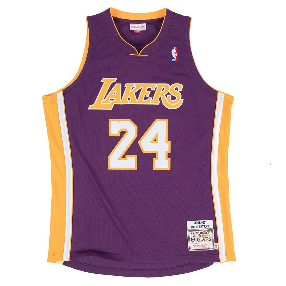 NBA コービー・ブライアント ユニフォーム - NBA | セレクション公式 NBA コービー・ブライアント ユニフォーム - NBA | セレクション公式