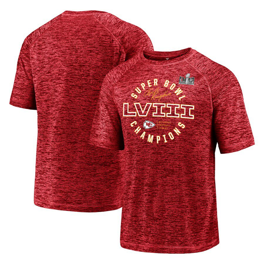 海外限定のチーフスの赤いバージョンです。 NFL チーフス Tシャツ 第57回 スーパーボウル 優勝記念 Signature